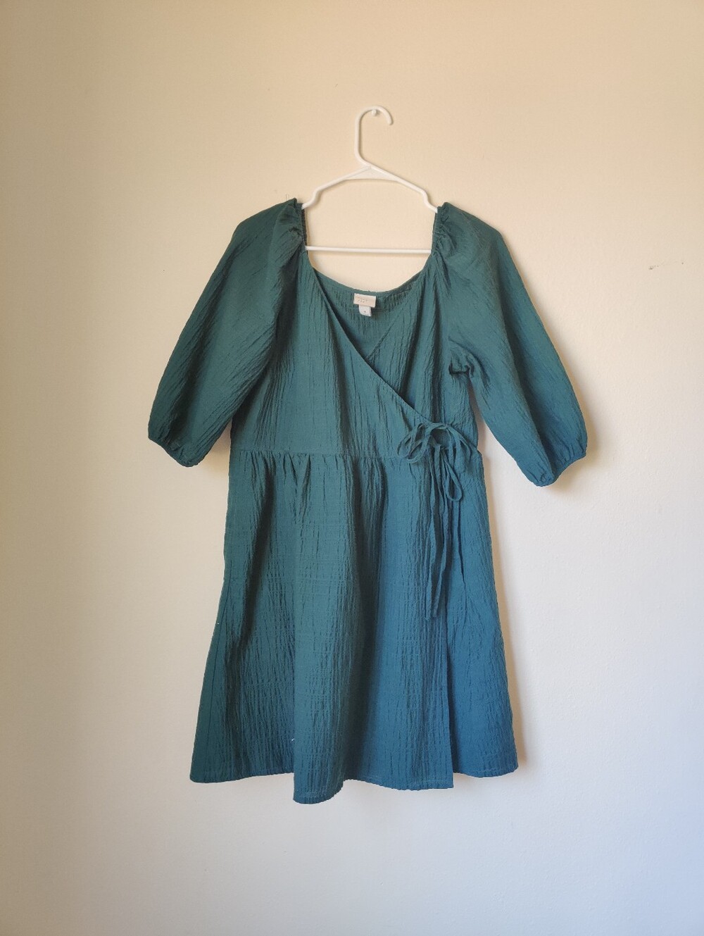 Flowy Green crossover wrap dress